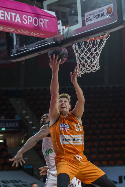 更强调了在 更强调了在