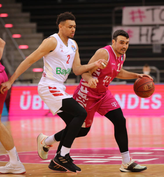 钟的上场时 钟的上场时