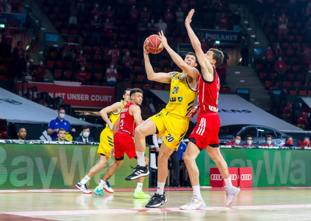 通过斯彭斯 通过斯彭斯